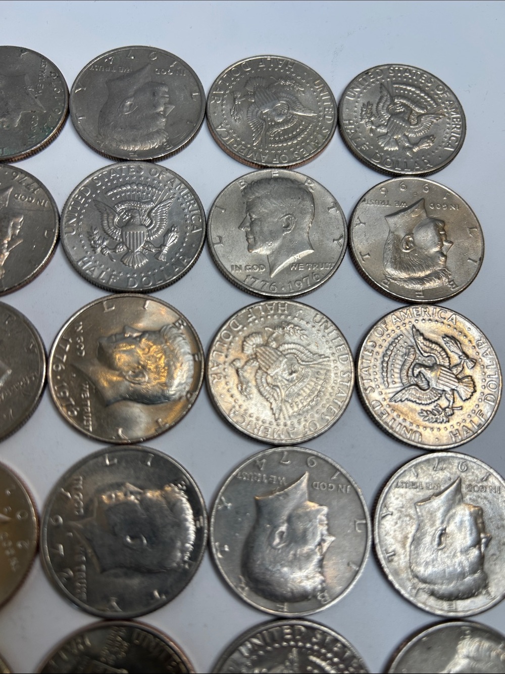 Large Estate Sale Kennedy Half Dollars Coin Lot Face Value $40 Coin Collection - Picture 4 of 7